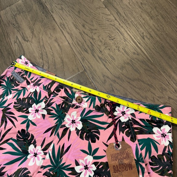 Hudson & Barrow Floral Shorts Pink Tropical Casual Size 36 NWT - Picture 4 of 10